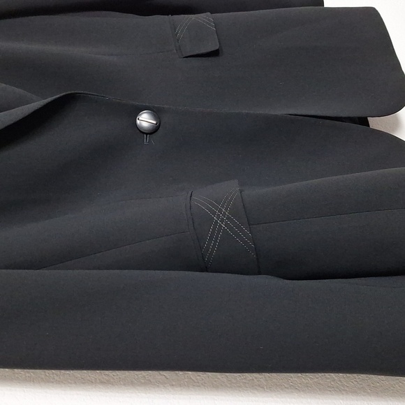 Tahari Vintage Quiet Luxury Black Classic Padded Shoulder Tailored Blazer Sz. 12 - Picture 4 of 11